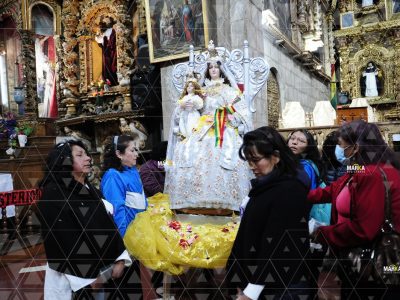Procesión y misa para la Virgen Nuestra Señora de La Paz.